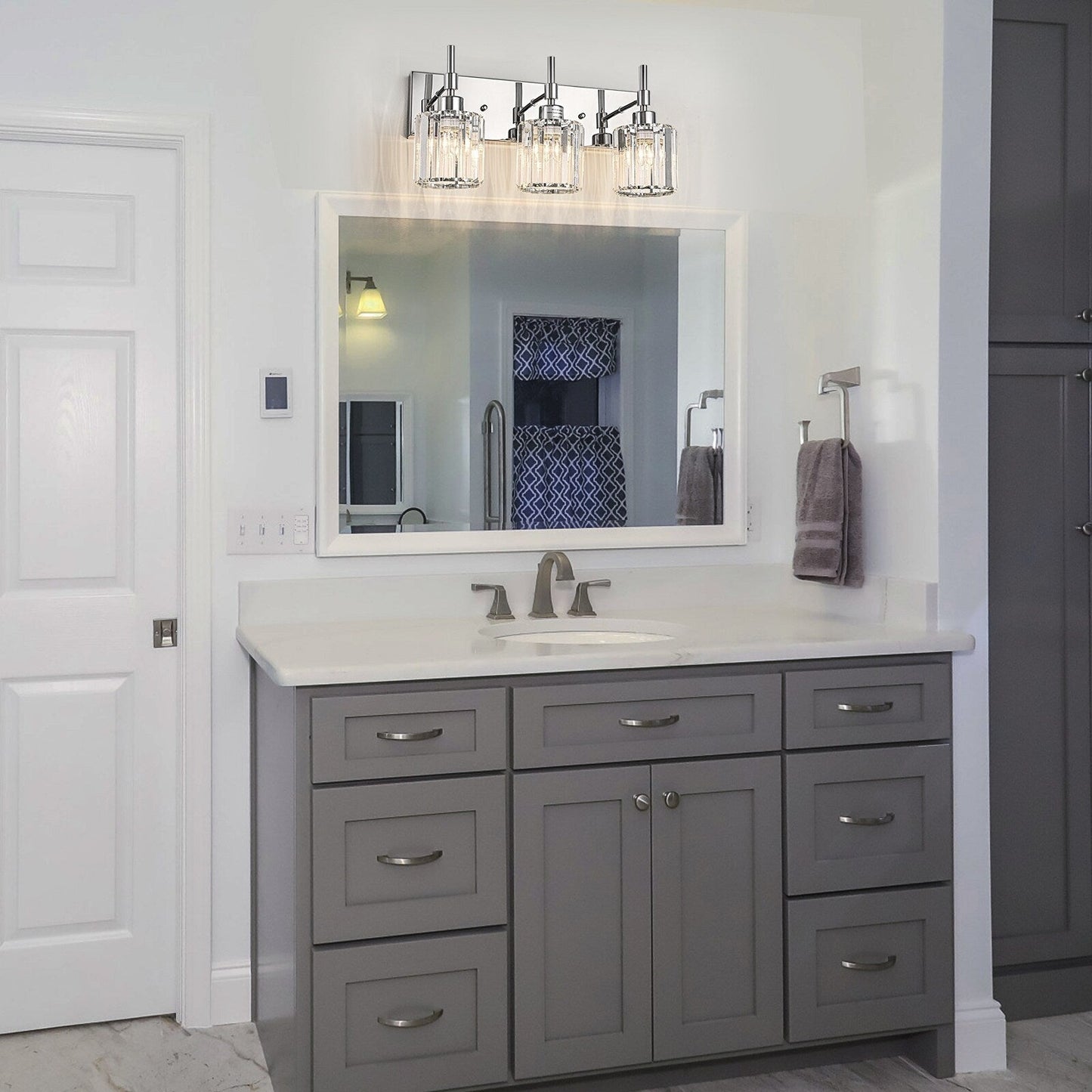 Modern Dimmable Crystal Bathroom Vanity Light Wall Sconces with Crystal Shades